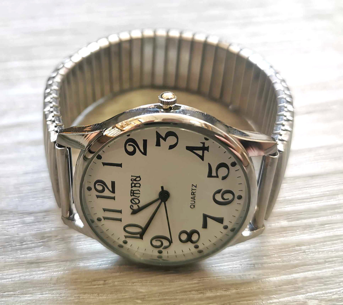 Montre extensible gros chiffres (Homme ou unisexe)