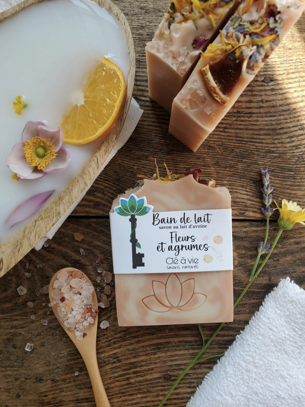 Savon naturel Clé à vie - Lait de bain, fleurs et agrumes